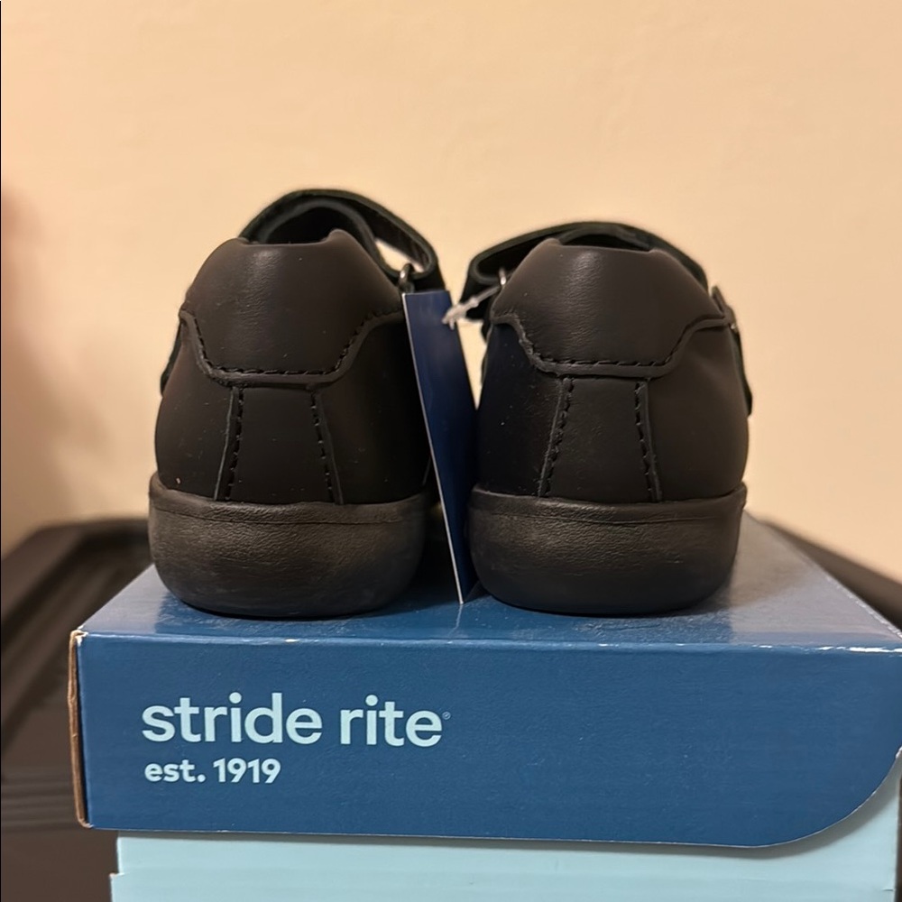 Stride Rite Mary Jane Shoes - Picture 5 of 7